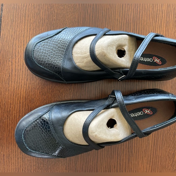 Aetrex shoes. Size 11 black. Mary Jane style - Picture 6 of 6
